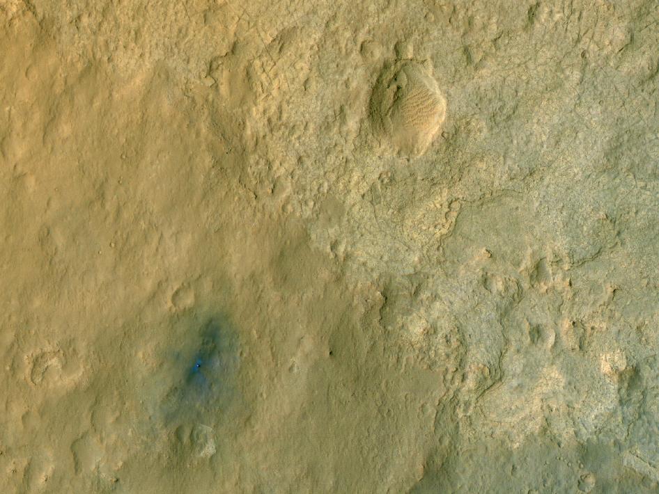 Ultra-Sharp Color Photo Reveals Mars Rover From Space